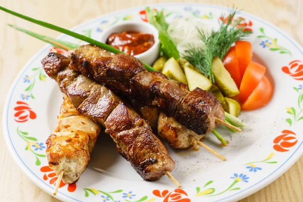 Heerlijke smakelijke kebab — Stockfoto