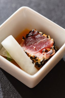 avokado ile ham ton balığı