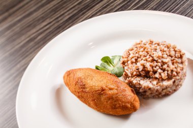 buğday lapası pirzola ile