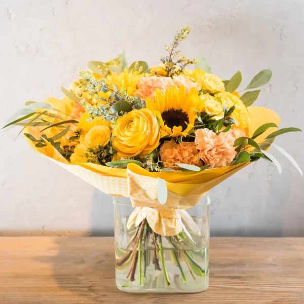  yaz çiçek buketi