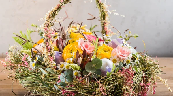 Bouquet de fleurs de Pâques — Photo
