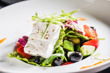 Taze Yunan salatası