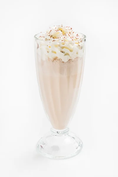 Cocktail au lait avec crème fouettée — Photo