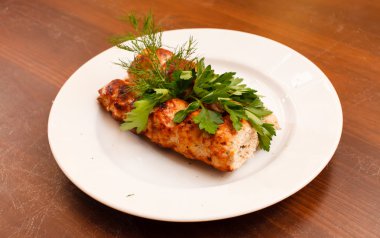 plaka üzerinde ızgara et