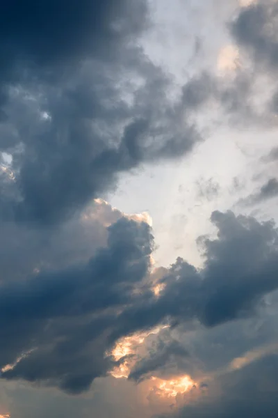 Bonito cielo con nubes — Foto de Stock