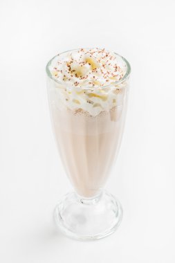 süt bardakta kokteyl