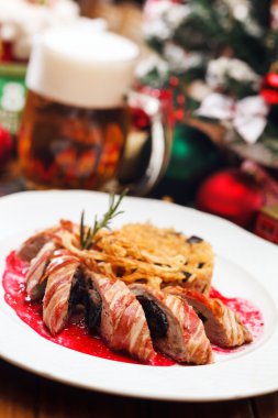 Sosis tabakta lahana ile