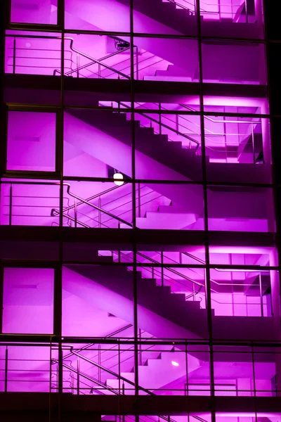 Moderne Bürofenster — Stockfoto