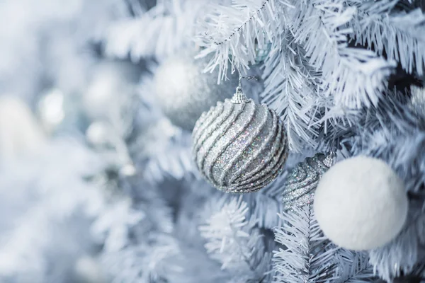 Árbol de Navidad blanco —  Fotos de Stock