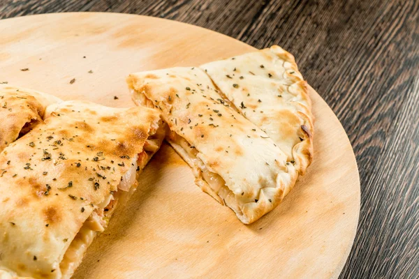 Gebakken Calzone pizza — Stockfoto