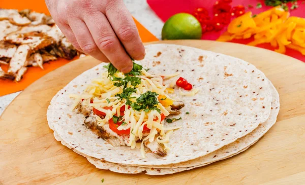 Chef making tortilla — Stock Photo, Image