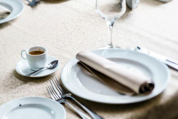 Served table in restaurant — Stock Photo, Image