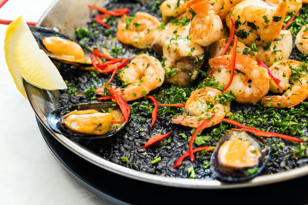 Традиционная испанская паэлья
