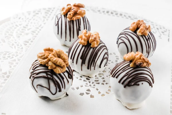 Bolas de chocolate dulce —  Fotos de Stock