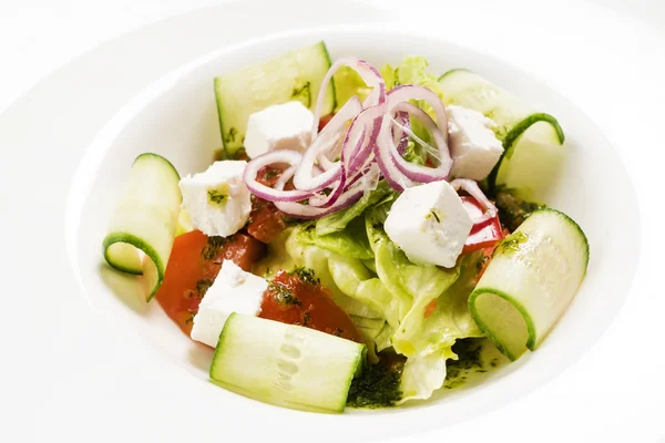 Griechischer Salat auf Teller — Stockfoto