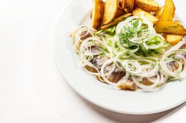 Patatesli ringa balığı.