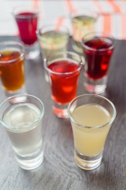 alkol gözlük içecekler