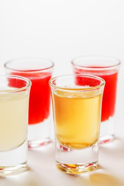 gözlük alkollü içecekler