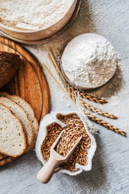 Buğday ve un masada