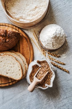 Buğday ve un masada