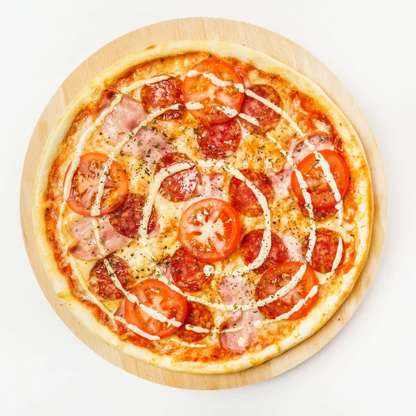 Leckere Pizza gebacken — Stockfoto