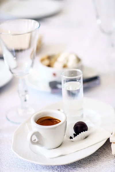 Served table in restaurant — Stock Photo, Image