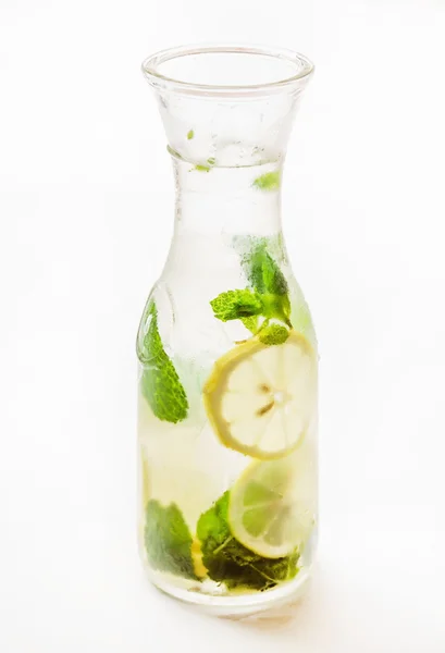 Sommerlimonade in der Flasche — Stockfoto