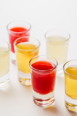 gözlük alkollü içecekler