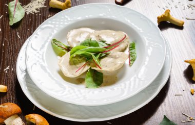 Mantar ile lezzetli mantı