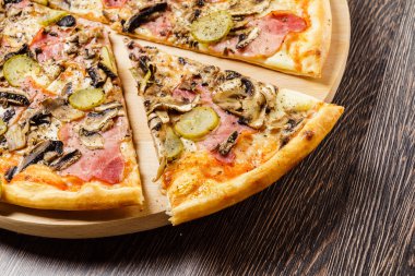 lezzetli fırında pizza 