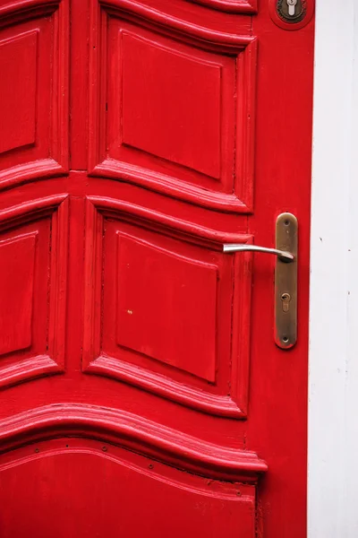 Bright red door — Stock Photo, Image