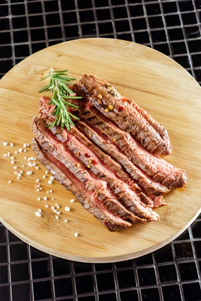 Bistecca grigliata saporita — Foto Stock