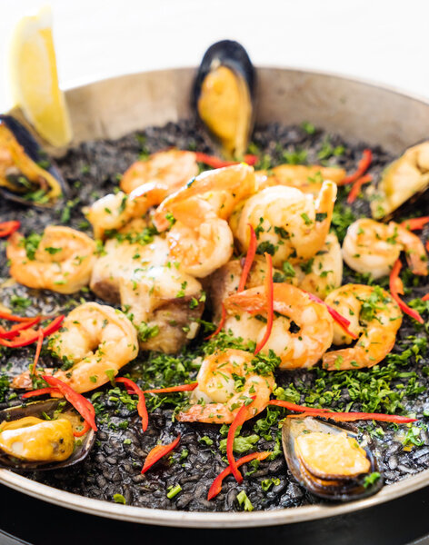 Традиционная испанская паэлья
