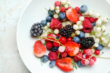 Ürün yelpazesine çilek dondurulmuş