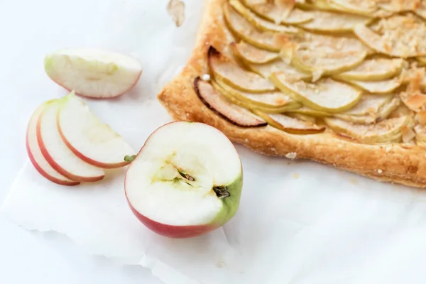 Apple pie on plate — Stock Photo, Image