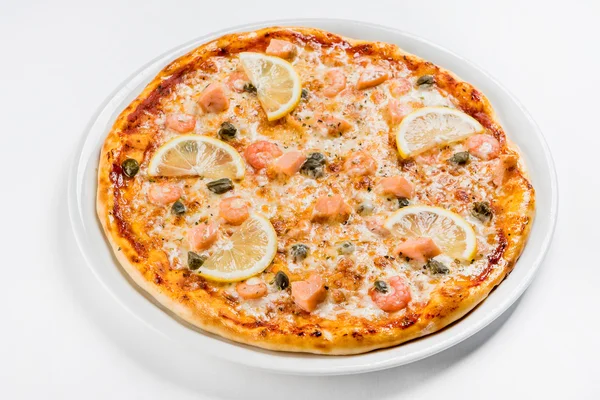 Läckra bakade pizza — Stockfoto