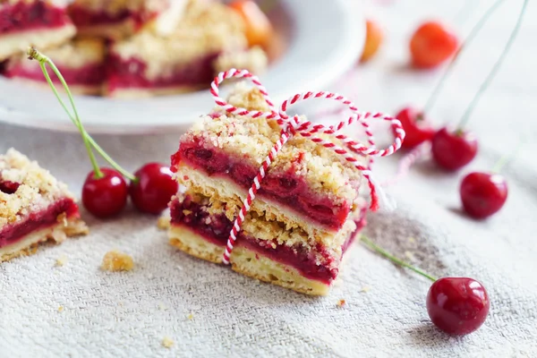 Delicioso bolo de cereja — Fotografia de Stock