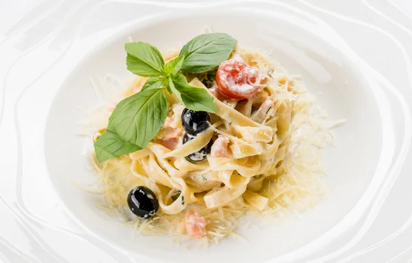 Pasta italiana su piatto — Foto Stock