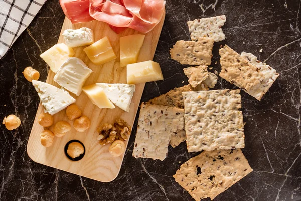 Delizioso piatto di formaggio — Foto Stock