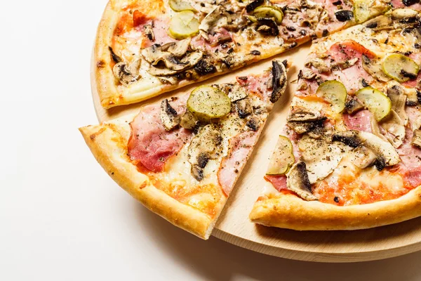 Läckra bakade pizza — Stockfoto