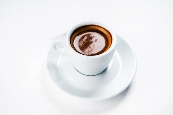 Espresso Kaffebryggare i vit cup — Stockfoto
