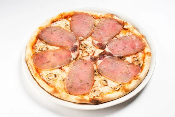Sabrosa pizza al horno —  Fotos de Stock