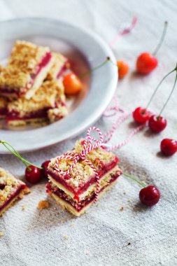 lezzetli vişneli pasta