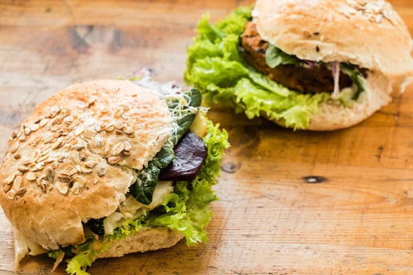 Healthy homemade vegan burgers — Stock Photo, Image