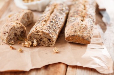 Taze ev yapımı ekmek.