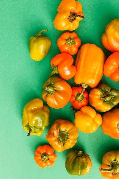 Fresh ripe peppers — Stock Photo, Image