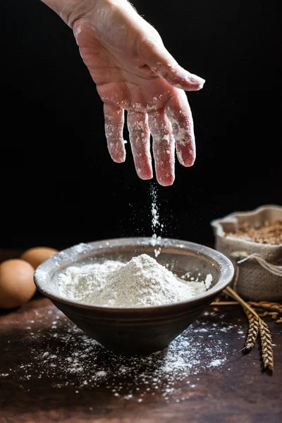 Spelt flour in bowl — Stock Photo, Image