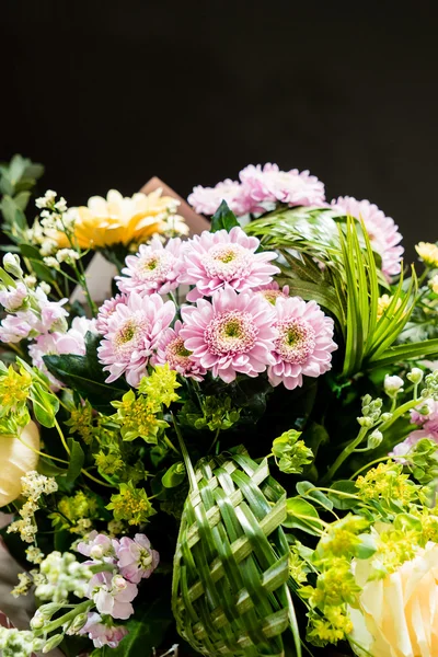 美しい装飾的な花の花束 — ストック写真