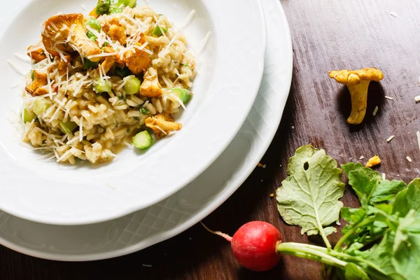 Gastronomische risotto met champignons — Stockfoto