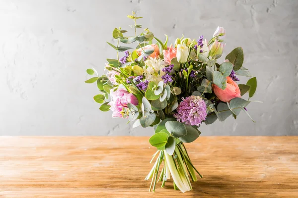 Beautiful spring bouquet — Stock Photo, Image